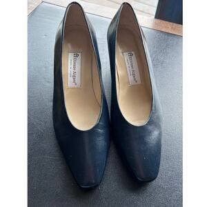 Vintage Etienne Aigner Sevilla Pumps Navy Leather Square Toe 8.5W Made Spain